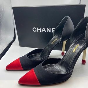 CHANEL match heel black and red silk pump